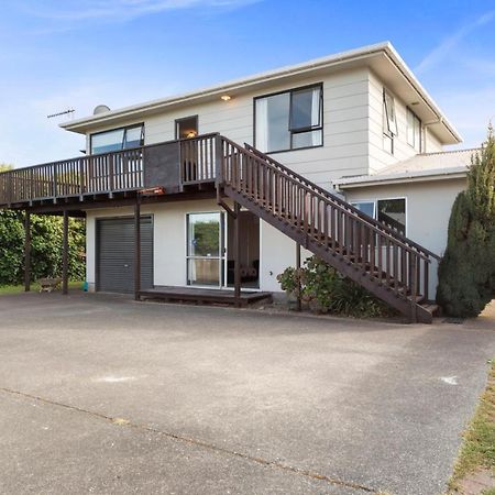 Rainbow Lake House - Lake Taupo Holiday Home Ngoại thất bức ảnh