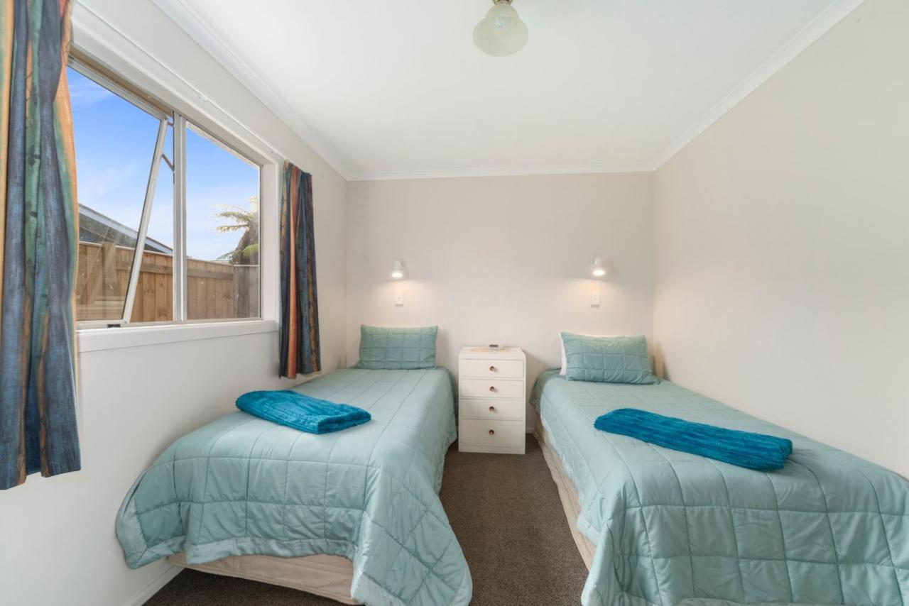Rainbow Lake House - Lake Taupo Holiday Home Ngoại thất bức ảnh